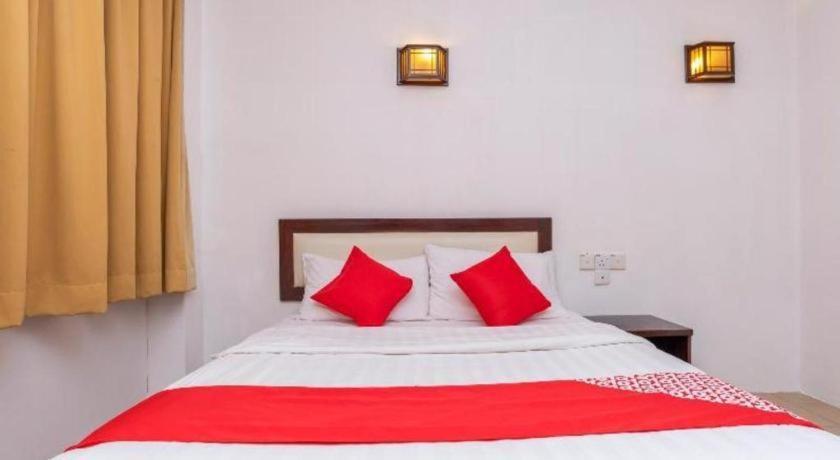 Super Oyo 1114 Neo Pegasus Hotel Segamat Ngoại thất bức ảnh