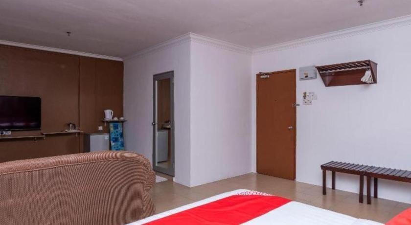 Super Oyo 1114 Neo Pegasus Hotel Segamat Ngoại thất bức ảnh