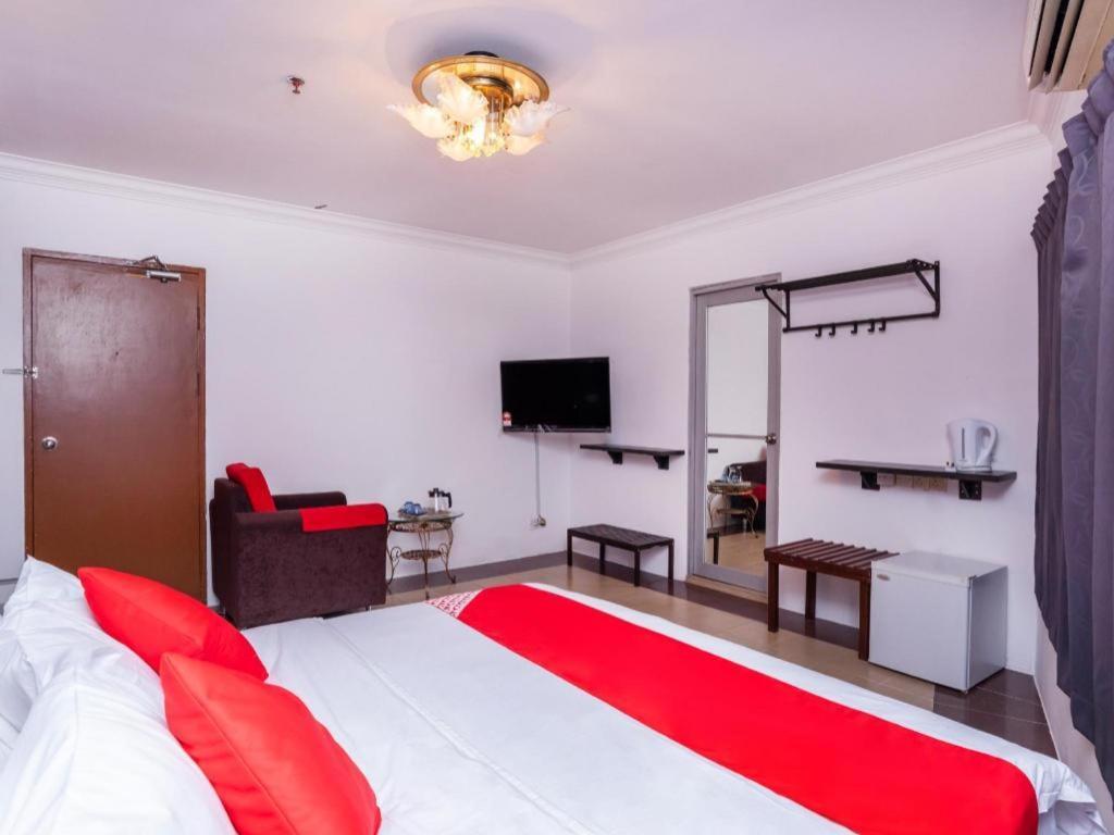 Super Oyo 1114 Neo Pegasus Hotel Segamat Ngoại thất bức ảnh