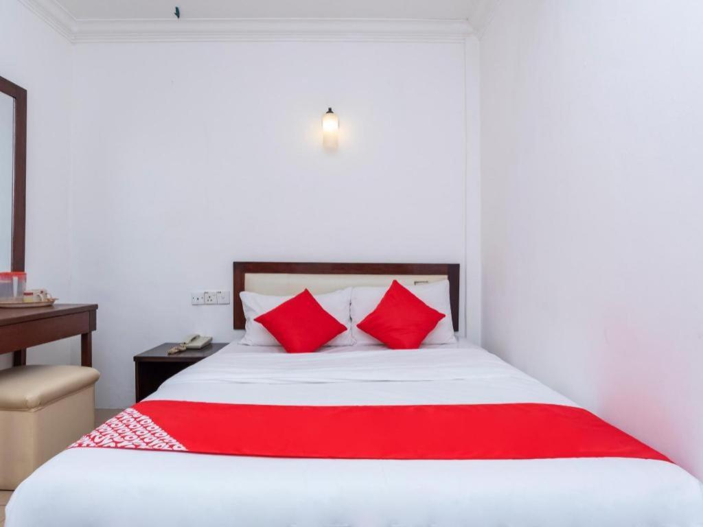 Super Oyo 1114 Neo Pegasus Hotel Segamat Ngoại thất bức ảnh