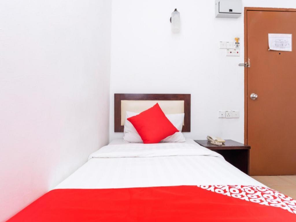Super Oyo 1114 Neo Pegasus Hotel Segamat Ngoại thất bức ảnh