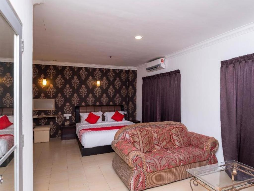 Super Oyo 1114 Neo Pegasus Hotel Segamat Ngoại thất bức ảnh