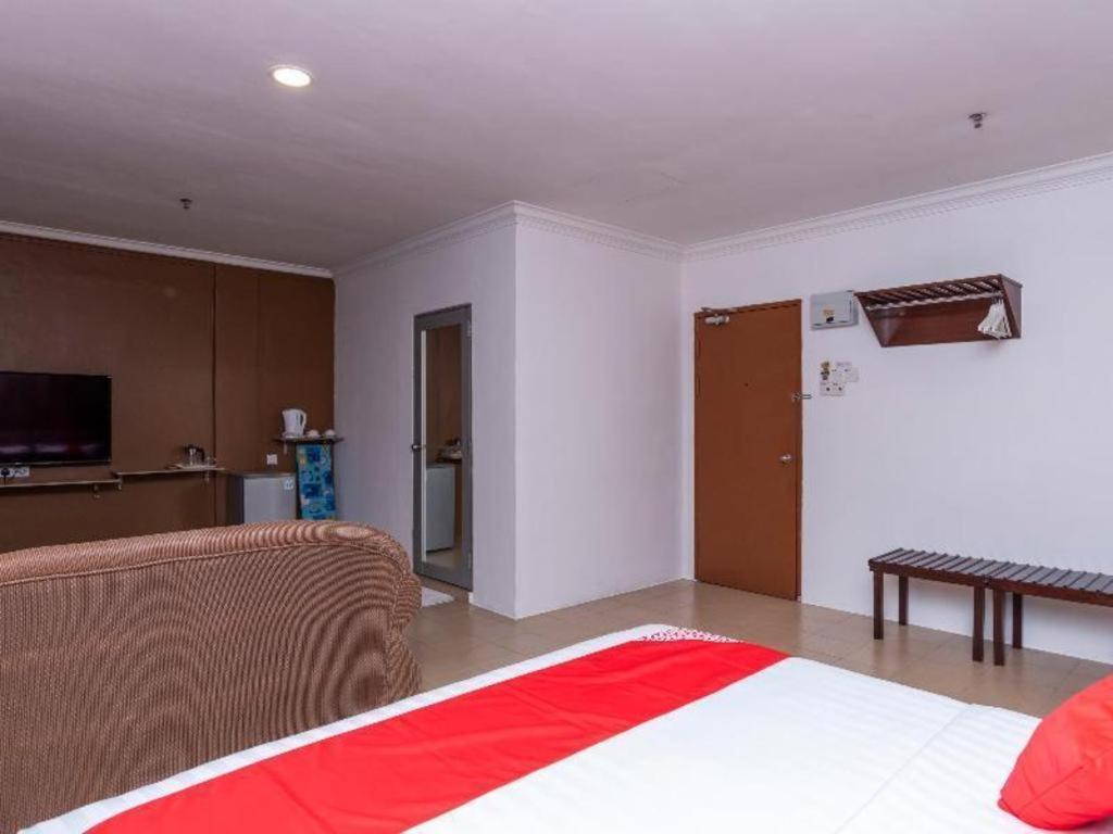 Super Oyo 1114 Neo Pegasus Hotel Segamat Ngoại thất bức ảnh