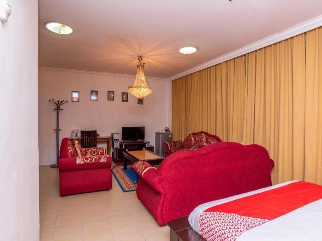 Super Oyo 1114 Neo Pegasus Hotel Segamat Ngoại thất bức ảnh