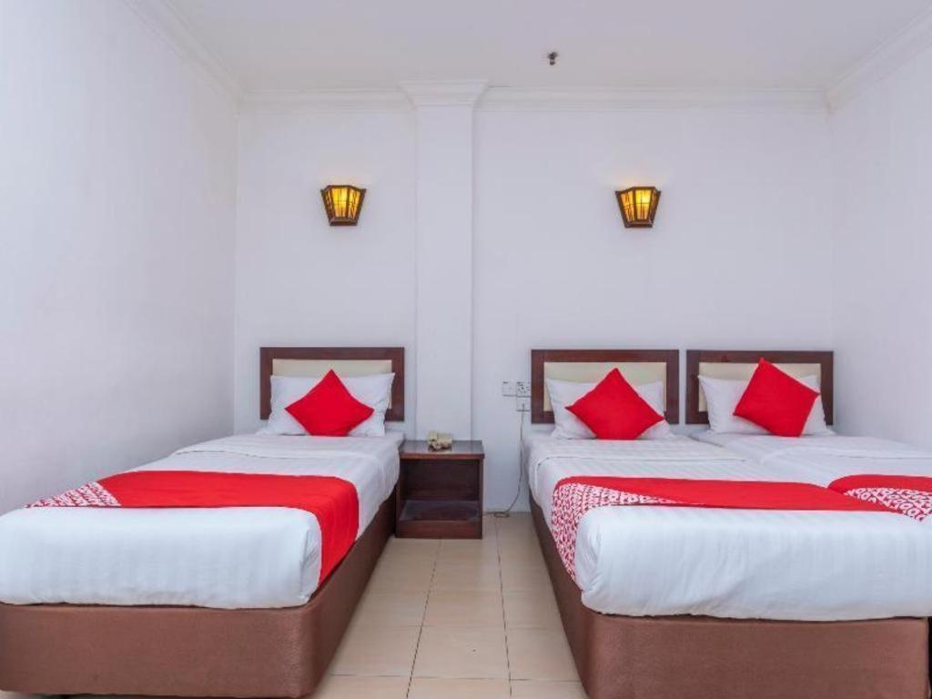 Super Oyo 1114 Neo Pegasus Hotel Segamat Ngoại thất bức ảnh